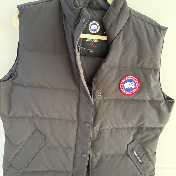 Canada Goose Jackets & Blazers - Canada Goose Charcoal Quilted Vest